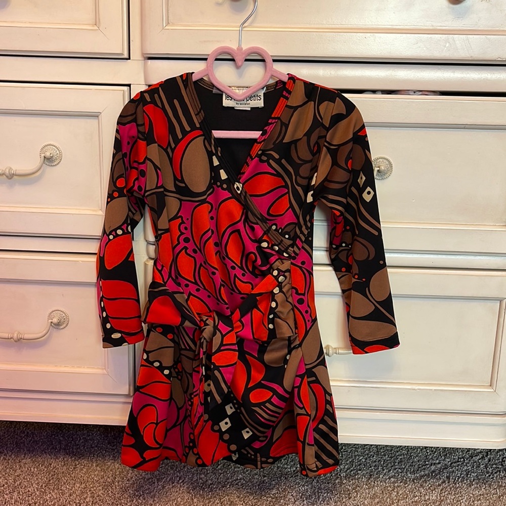 Les tout petit faux wrap dress